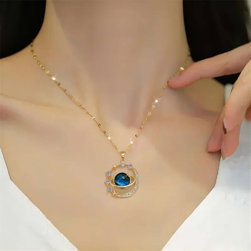 pendant necklace