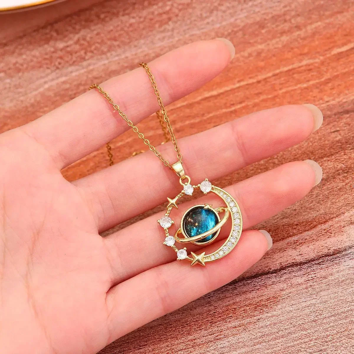 pendant necklace