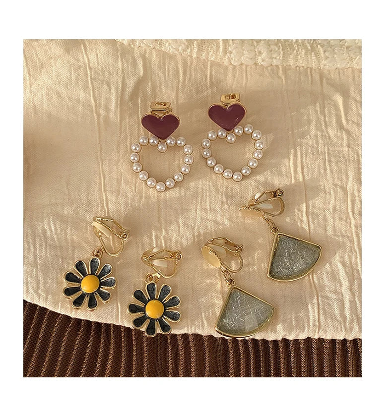 Simple Female Ear Clip Without Ear Hole Retro and Versatile Temperament Advanced Sense Minority Design Sense Pearl Earrings