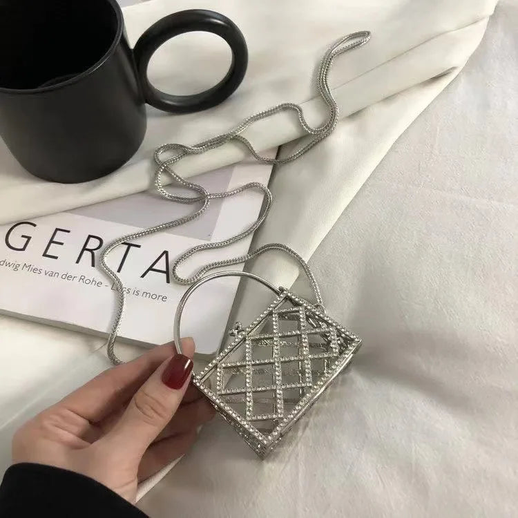 Diagonal waist bag