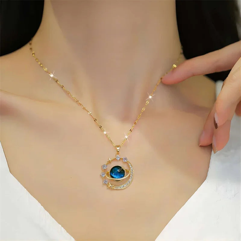 pendant necklace
