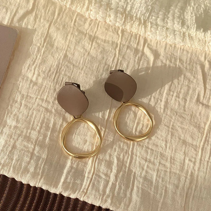 Simple Female Ear Clip Without Ear Hole Retro and Versatile Temperament Advanced Sense Minority Design Sense Pearl Earrings