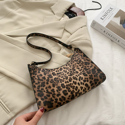 Fashion Leopard Print One Shoulder Cow Underarm Baguette Bag