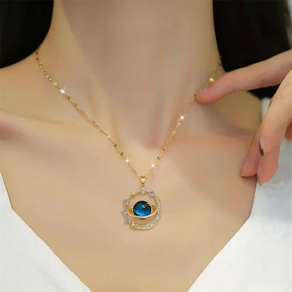 pendant necklace