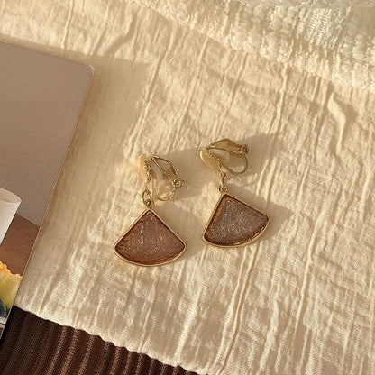 Simple Female Ear Clip Without Ear Hole Retro and Versatile Temperament Advanced Sense Minority Design Sense Pearl Earrings