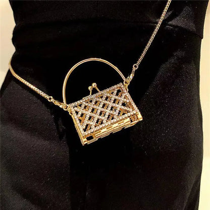 Diagonal waist bag